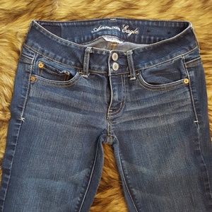 American Eagle super stretch artist jeans 2s